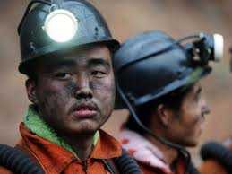 Cina, crolla miniera di carbone