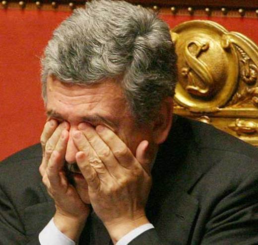 D'Alema indagato per finanziamento illecito