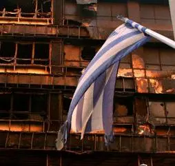 Grecia come la piazza dei Black bloc a Roma