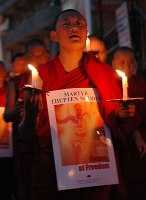 Tibet, continua l'immolazione di monaci tibetani contro il dominio cinese