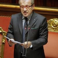 Scontri Roma, Maroni riferisce in Senato: "Si preannuncia un nuovo autunno caldo"