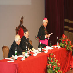 Catanzaro: il convegno diocesano sulle realtà ultime. Il cardinale Angelo Amato apre i lavori
