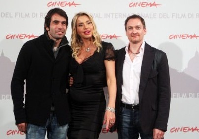 "I want to be a soldier" vietato ai 14, Valeria Marini lo difende