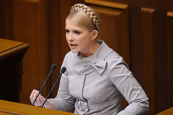 Ucraina, condannata per abuso d'ufficio la Tymoshenko. L'ex Primo Ministro rischia 7 anni di carcere