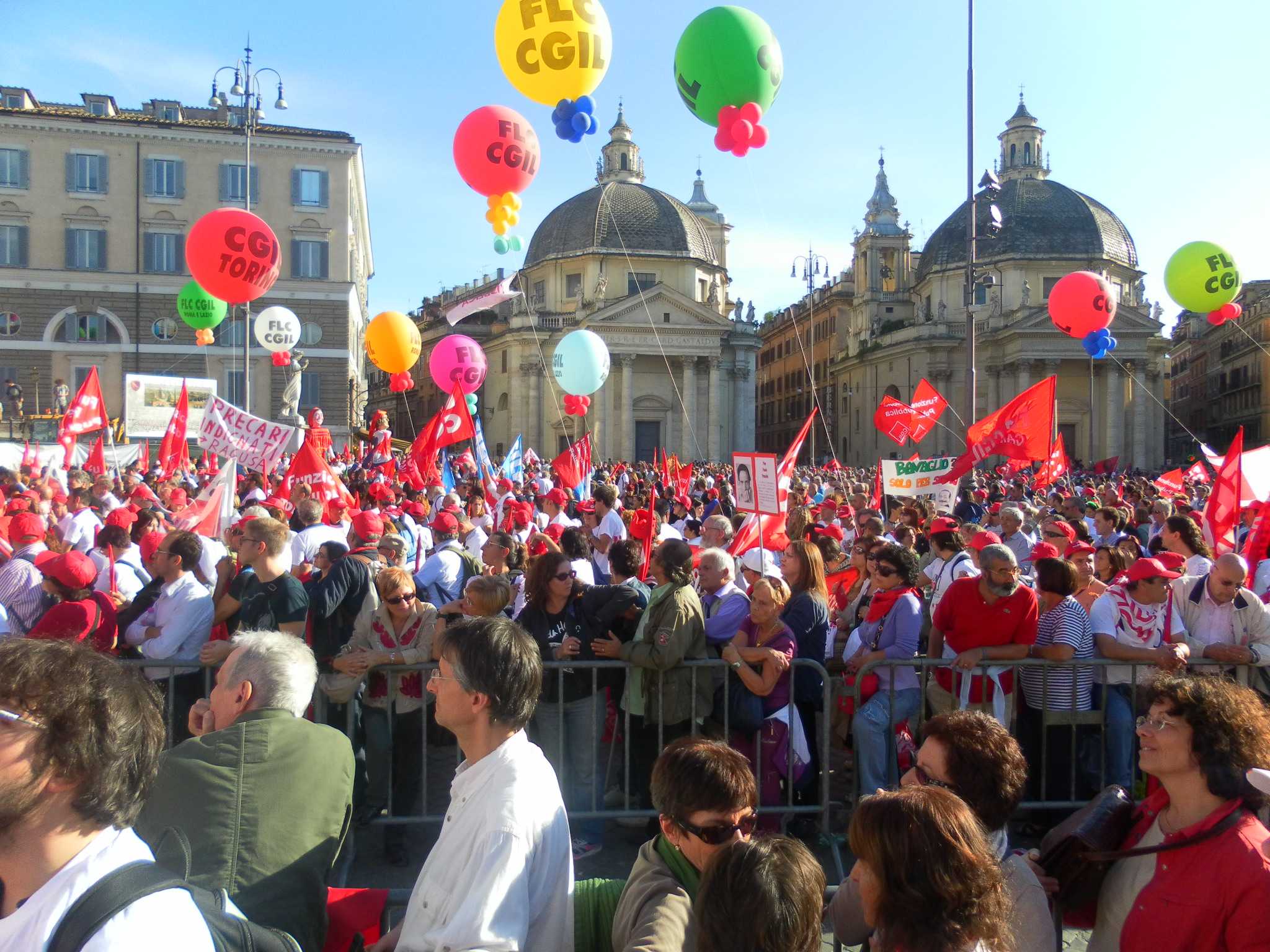 Da tutta Italia per gridare "stabilità": la CGIL è protagonista [FOTOGALLERY]