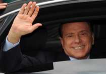 Berlusconi: "Stare al governo è un grande sacrificio, ma non c'è alternativa"