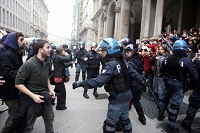 Corteo studenti, a Milano attimi di tensione