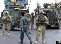 Afghanistan, Nato avvia il ritiro. Trentamila soldati a casa entro il 2012
