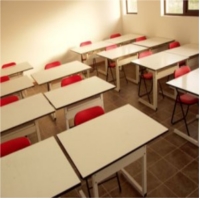 Scuole in Sicilia, tra topi e classi-pollaio