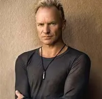 Tutti in coro per cantare "Tanti Auguri Sting!"