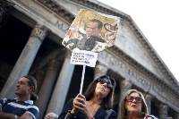 Manifestazione al Pantheon contro la "Legge bavaglio"