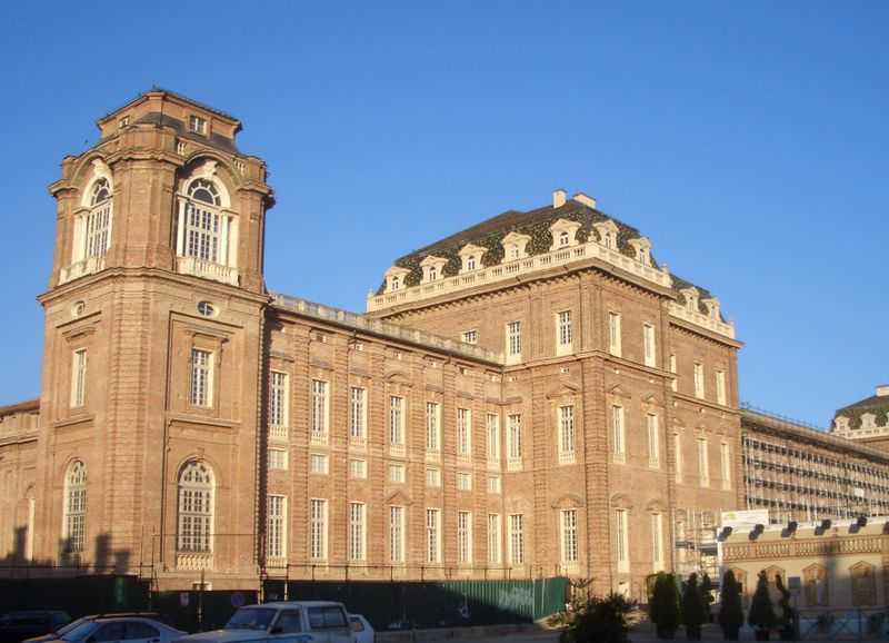 150 anni di eleganza nella moda italiana alla Reggia di Venaria