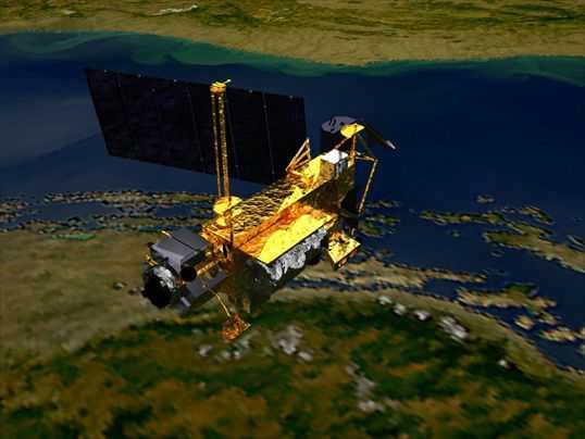Satellite NASA in caduta libera verso la Terra
