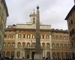 Fiducia numero 50, la manovra passa anche alla Camera.