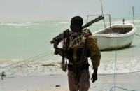 Pirati somali rapiscono turista inglese e uccidono il marito