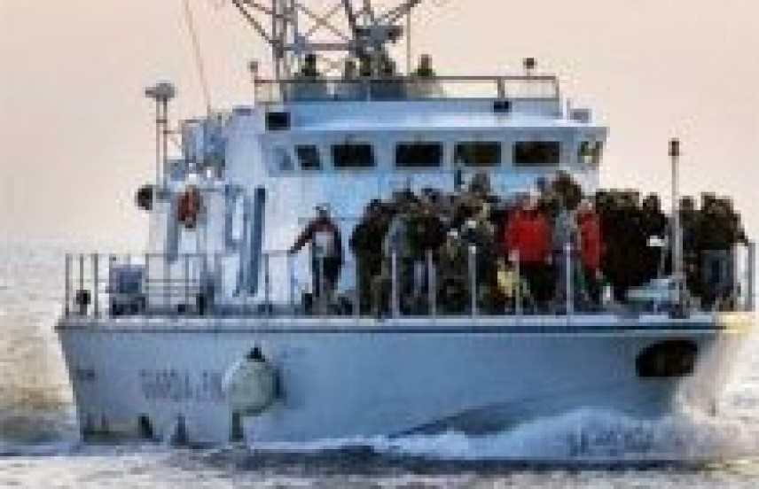 Nuova emergenza a Lampedusa, avvistati sei barconi al largo