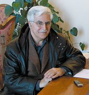 "Spalancare la finestra al futuro", ecco il nuovo libro di Lenoci per Don Tonino Bello