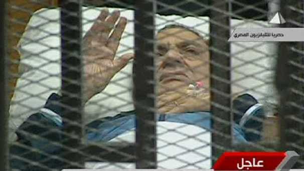 Egitto, scontri al processo di Mubarak