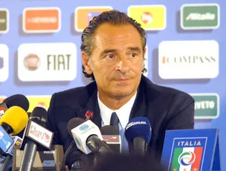 Azzurri, Prandelli punta sul modulo 4-3-1-2