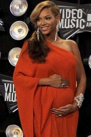 Beyoncè presto sarà mamma: la notizia agli MTV Music Awards 2011