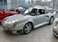 Porsche lancia la nuova 959 e sfida la Ferrari