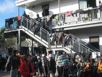 Tunisini a Lampedusa: "Non vogliamo rimpatriare"