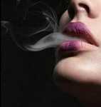 Fumo: sigaretta fumata da donne fa male 5 volte di più