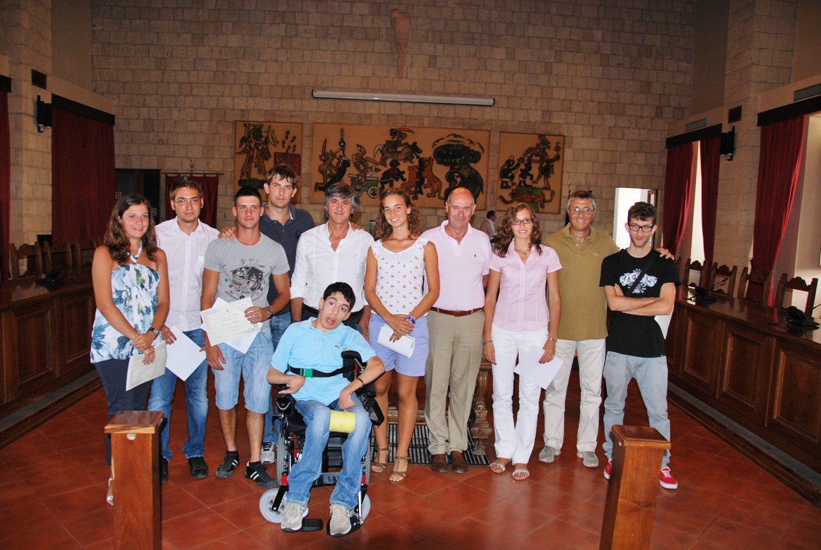 Consegnate le borse di studio agli studenti tarquiniesi diplomati con 100.