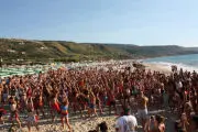 Il più grande flash mob della Calabria (su spiaggia) alla Marina di Zambrone