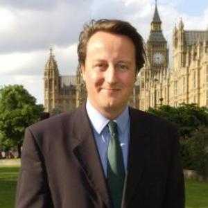 Gran Bretagna, Cameron: possibile stop dei social networks