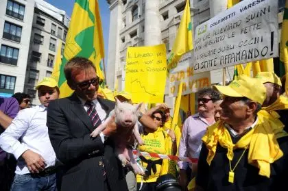 Piazza Affari, con Coldiretti a manifestare anche i maiali