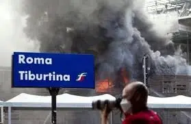 Incendio Stazione Tiburtina: via alle indagini tra ritardi e disagi