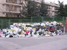Rifiuti campani, ancora tensioni nella maggioranza; si va verso il ritiro del Decreto