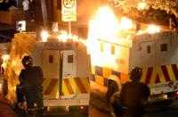 Torna la violenza nell'Irlanda del Nord: duri scontri a Belfast