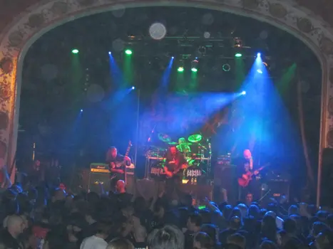Bari, ancora gli estremisti cattolici contro l'Heavy Metal