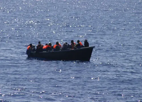 Migranti intercettati nelle acque di Catanzaro