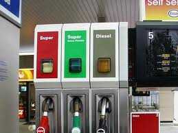 Caro carburanti: nuova impennata dei prezzi nel week end