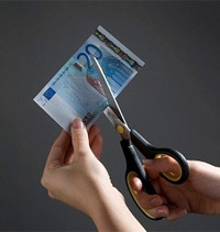 Manovra: CGIA, in 10 anni sono costate 2.588 euro a ogni Italiano