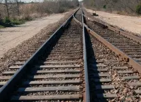 Uomo di 59 anni travolto da un treno merci proveniente da Collegno