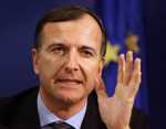 Libia, Frattini: "Immediata tregua umanitaria". No dalla Francia