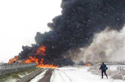 Aereo contro un'autostrada: Mosca piange 44 morti