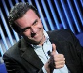 Napoli, De Magistris: "Oggi primo atto rivoluzionario"