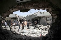 Tripoli, nuove esplosioni. Attaccato bunker rais