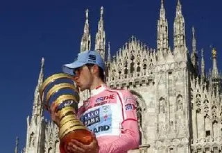Tour de France. Alberto Contador prova le salite più ripide e si prepara a dare spettacolo