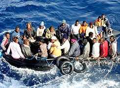 Lampedusa nel caos: ora le presenze superano le 2400