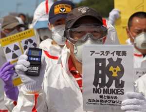 Giappone: manifestazioni anti-nucleare e malcontento a tre mesi dal sisma