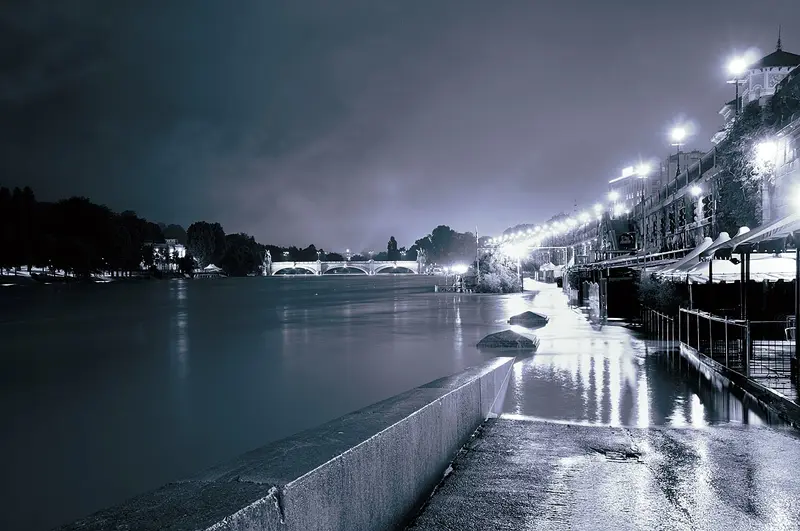 Torino sotto la pioggia, locali allagati