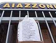 Aiazzone, Pognano: in duecento assaltano magazzino