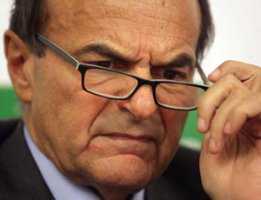Bersani: "è ora di dimettersi, è finita questa stagione di governo"