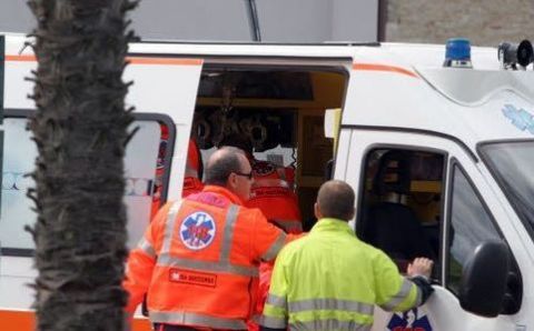 Teramo, in coma la bimba lasciata in auto